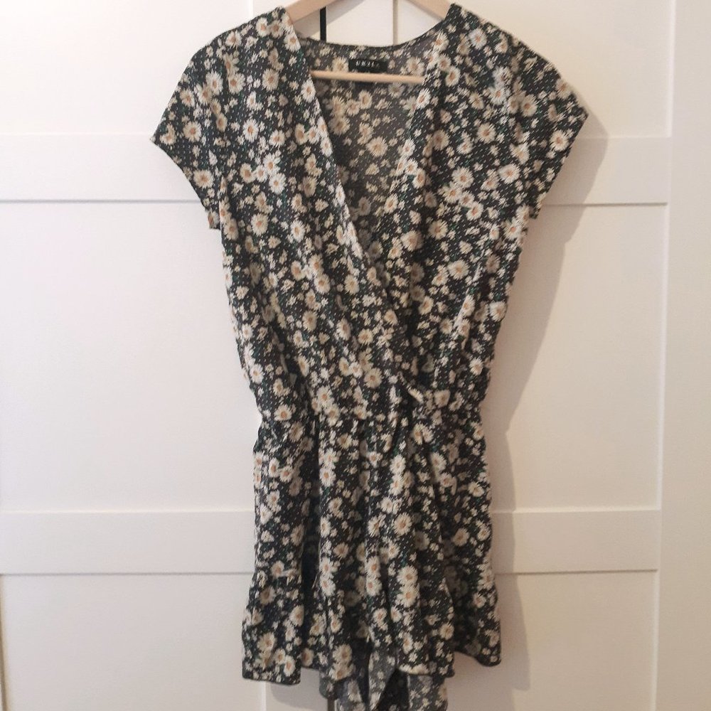Summer jumpsuit with flowers